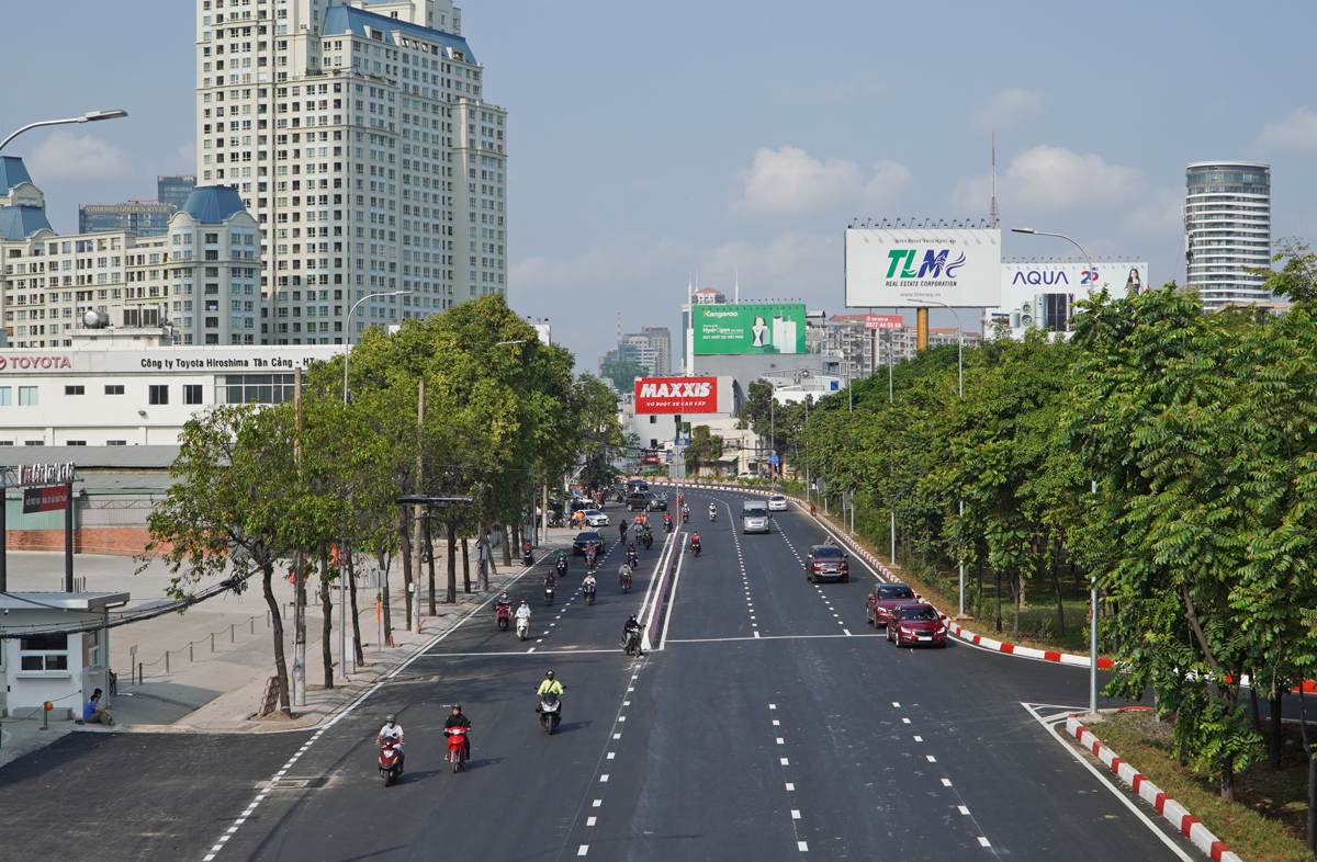 Đường Nguyễn Hữu Cảnh chính thức thông xe, BĐS được đà “bứt phá”